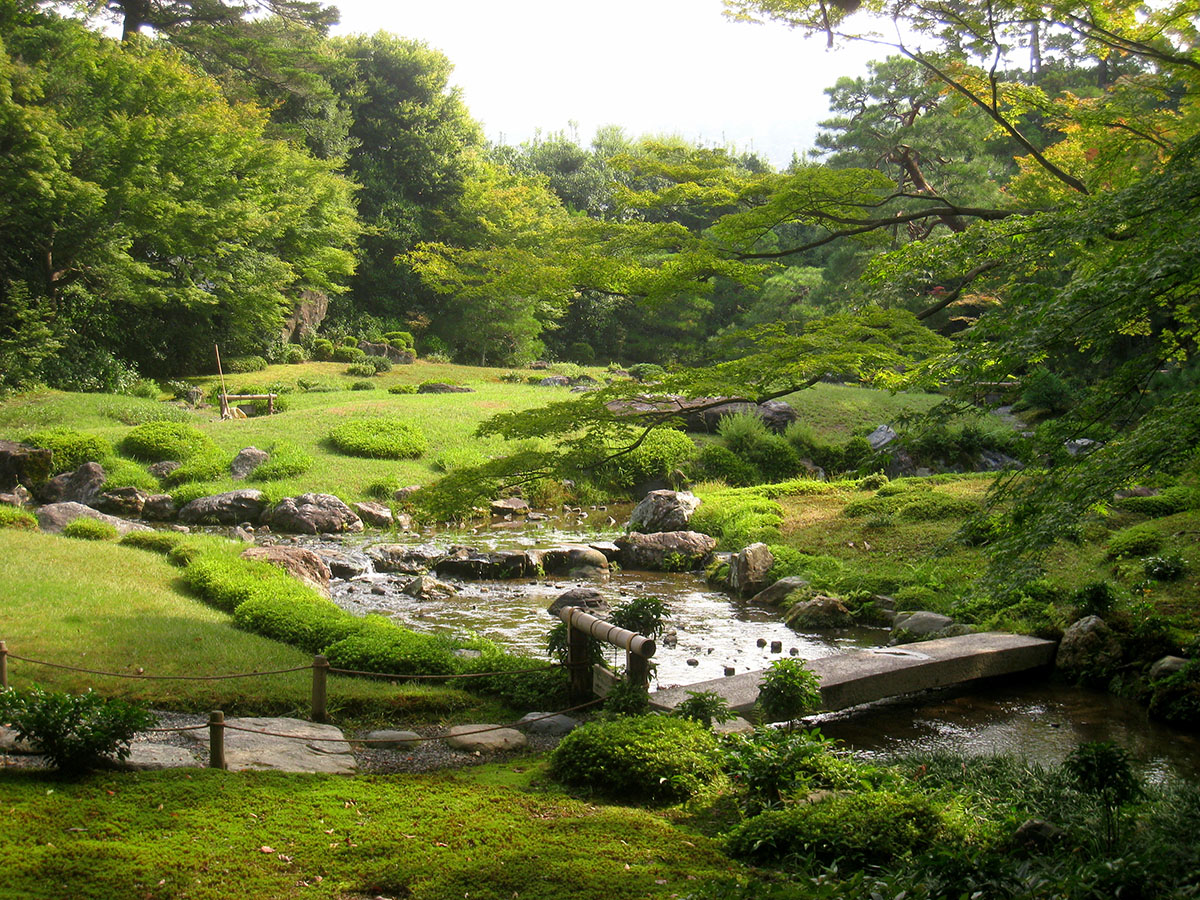 Capturing natural beauty: the classical Japanese promenade garden at Murin-an, Kyoto. This is a Public Domain image by Daderot