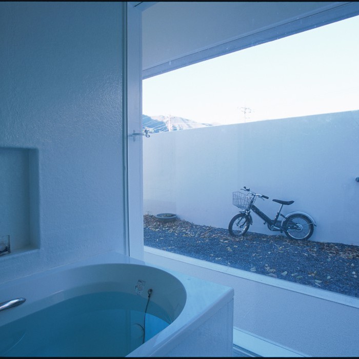 Acrylic House Bathroom Design