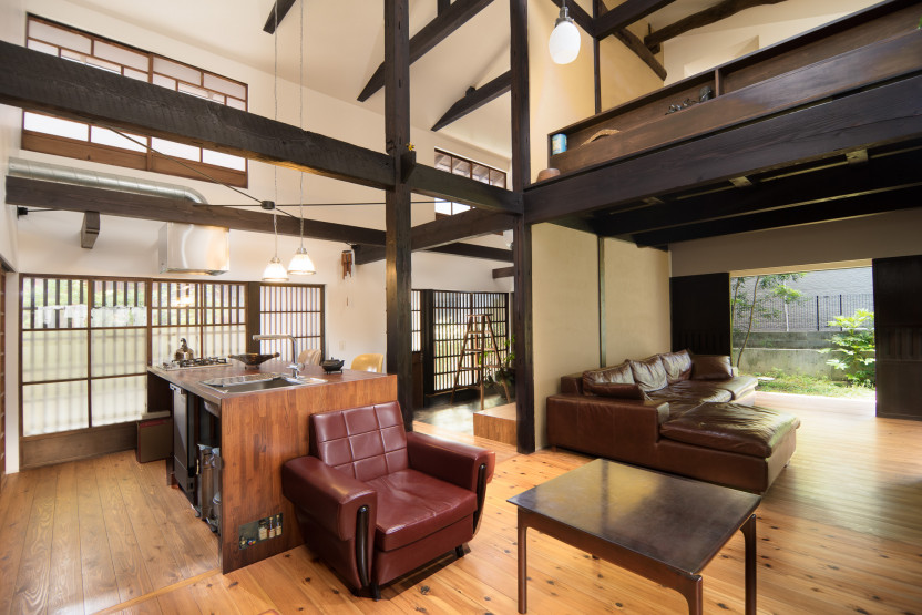 House in Nagakura-cho Dining and Living Room Interior