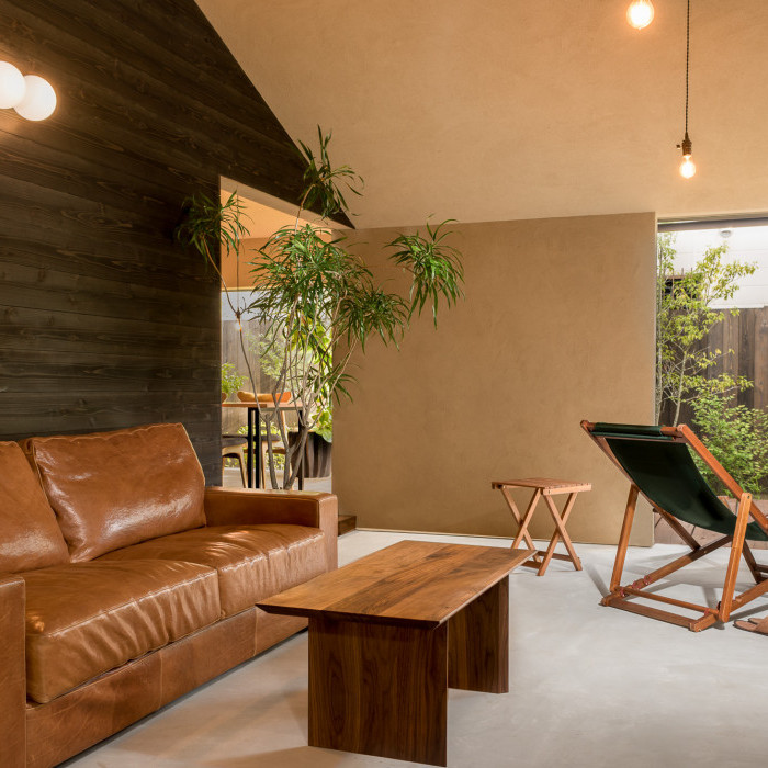 Tanakahigashitakahara-cho House Living Design