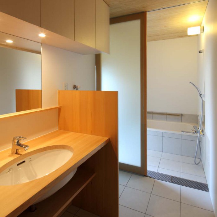 House in Ayukawa Bathroom Japanese Interior Decor