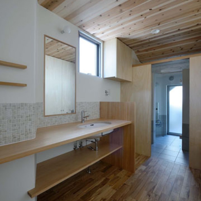 House in Gentaku Bathroom  Design