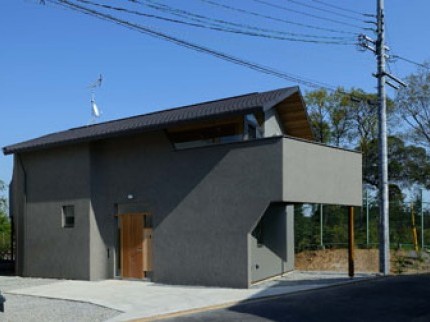 A House in Gentaku