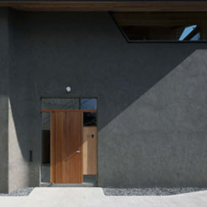 House in Gentaku Entrance Design
