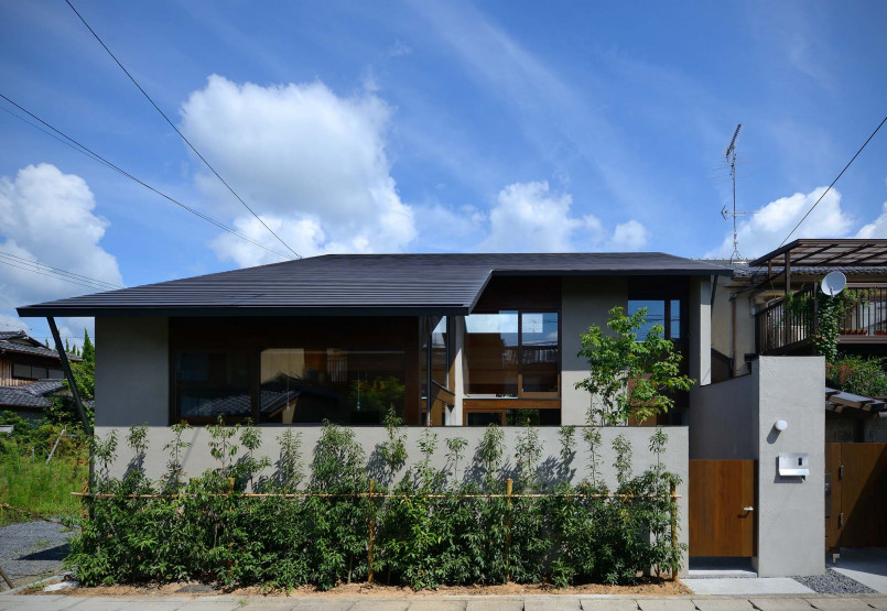 House in Matsugasaki Exterior Decor